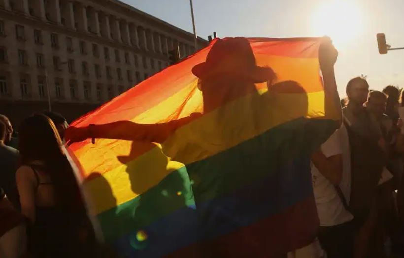 Kundërshtuan ligjin kundër “propagandës LGBT” në shkolla, mësuesit në Bullgari: Po kërcënohemi!