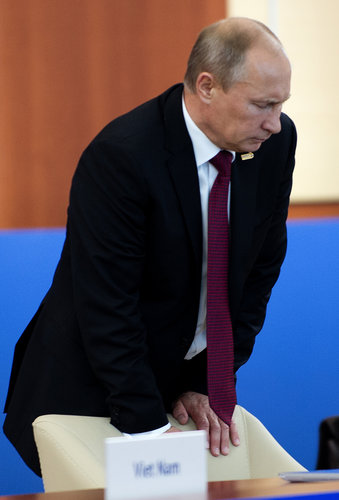 Putin i sëmurë, Noda shtyn vizitën