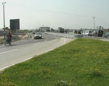 Aksident, makina përplas këmbësorin në autostradën Tiranë-Durrës