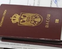 Mediat: Mbi 30 mijë shqiptarë me pasaporta serbe