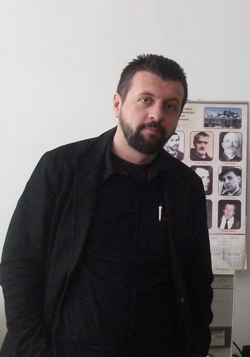 Shkrimtarët kosovarë ankohen se shpërfillen nga Tirana