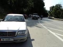 Maskat grabisin bashkëkombasit shqiptarë, të cilët kalonin kufirin ilegalisht