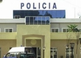 Arrestohen 2 persona për vjedhje dhe armëmbajtje pa leje