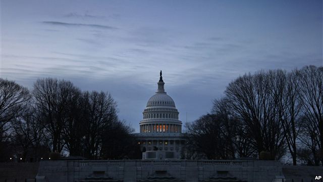 Qytetet amerikane përgatiten për “Greminën Fiskale”