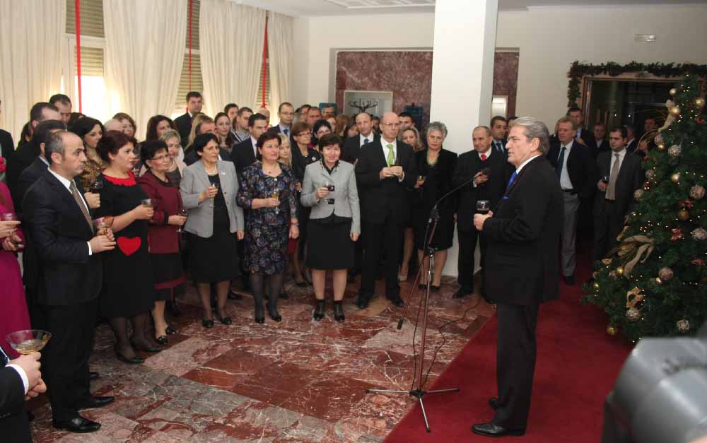 Berisha pritje për ministrat: 2012-ta, viti i përpjekjeve të mëdha