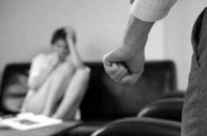 Denoncohen 3 raste dhune ndaj grave