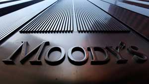 Moody’s: Rrezik “shthurja” e financave