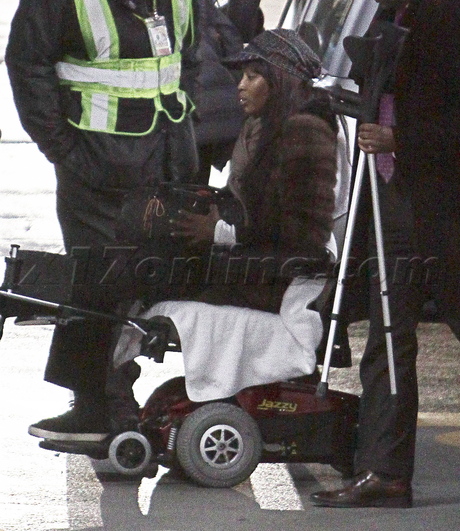 Naomi Campbell në karrocë me rrota