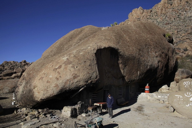 Meksikani që jeton mbi 30 vite nën një shkëmb (FOTO)