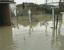 Shiu, përmbytje në zonën e plazhit