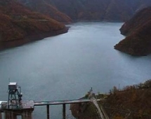 Reshjet e shiut, rriten prurjet në basenin e Fierzës