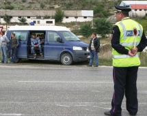 Shqipëria pre e emigrantëve, ndalohen 12 klandestinë