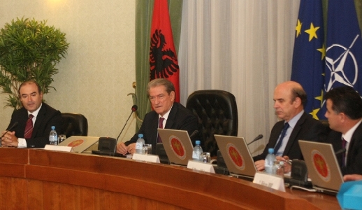 Qeveria legalizon 1247 objekte informale, shpërblehen pronarët e ligjshëm