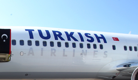 Turqi, rrufe mbi avionin e “Turkish Airlines”