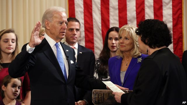 Nënpresidenti Joe Biden bën betimin