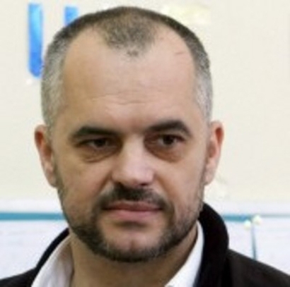 Rama publikon nr. e telefonit: Më kontaktoni