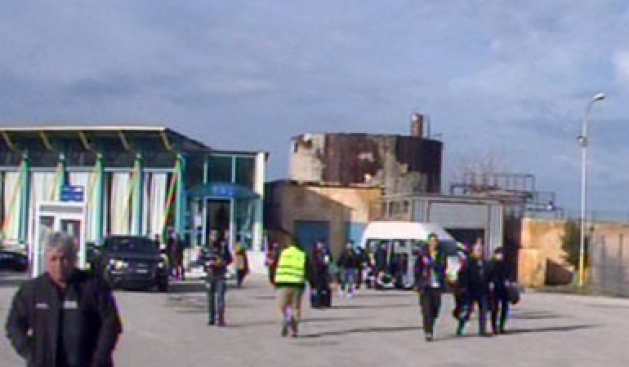 37-vjeçari i vë flakën vetes