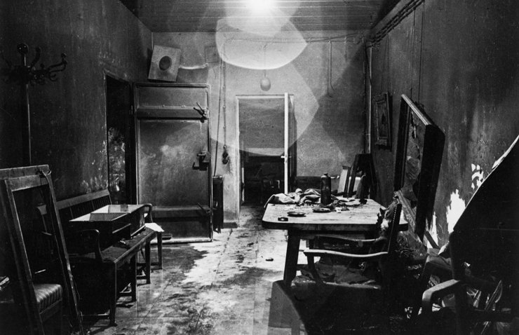 Brenda bunkerit të Adolf Hitlerit, fotot e pa publikuara më parë (FOTO)