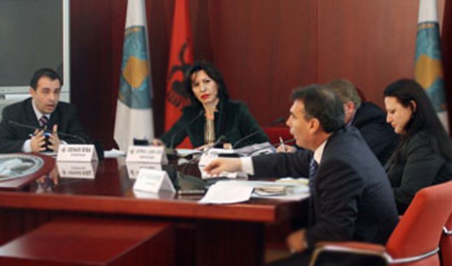 E majta pranon variantin e KQZ për 2012