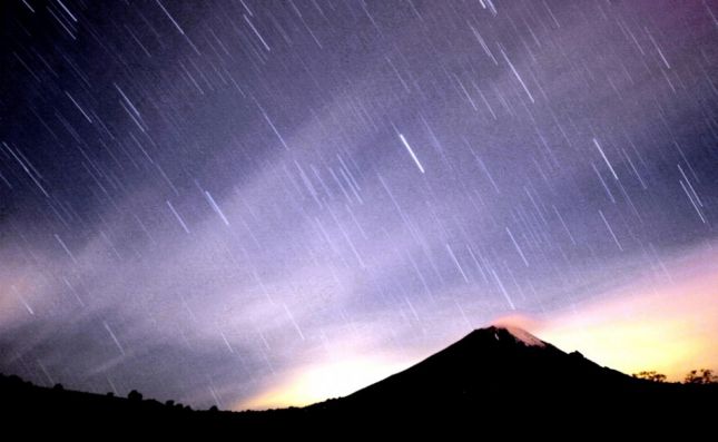 Më 3 janar shi meteorësh drejt Tokës