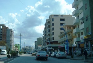 Durrës, përleshen me punonjësit e diskos, plagosen dy policë