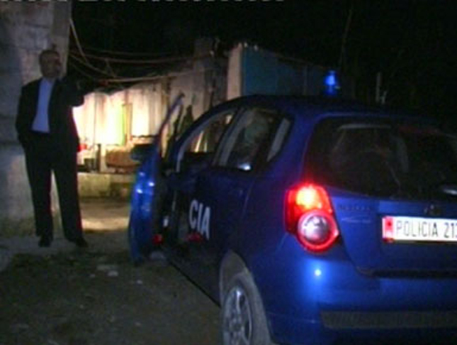 Plagoset një 40 vjeçar pranë gjykatës së Tiranës