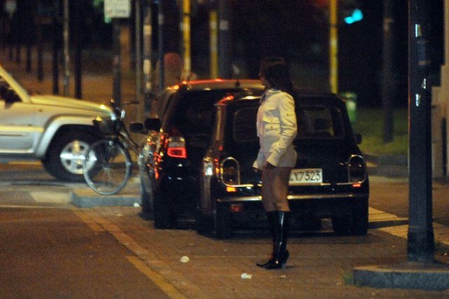 Durrës, prangoset tutori dhe 22 vjeçarja që ushtronte prostitucion