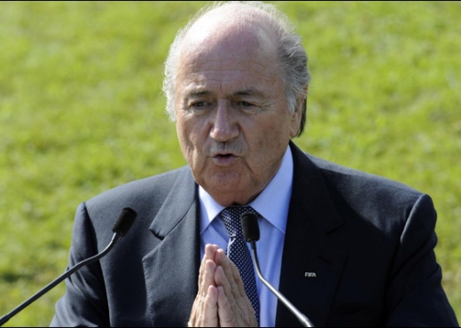 Blatter kërkon që racizmi të dënohet më përjashtim nga liga