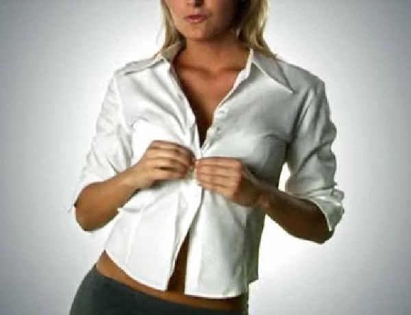 Fushatë elektorale me striptizëm