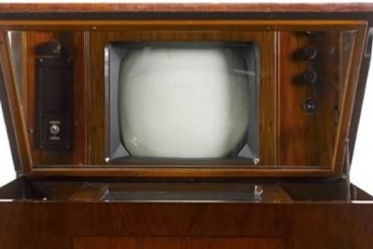 Televizori më i vjetër britanik – punon prej 75 vitesh