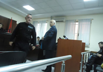 Familjarët e Ziver Veizit: Eksperti Çardaku ka ndërruar këmishën