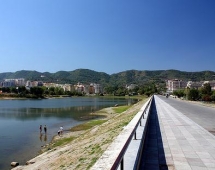 Vidhen 4 adoleshentë nga Kodrat e Liqenit