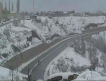 Rikthehen reshjet e dendura të dëborës