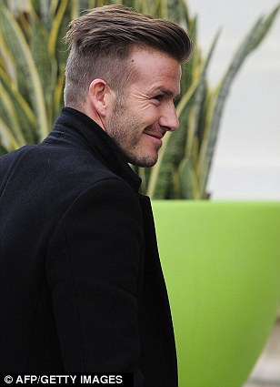 Beckham ekspozon modelet më të bukura dhe të shëmtuara të flokëve (FOTO)