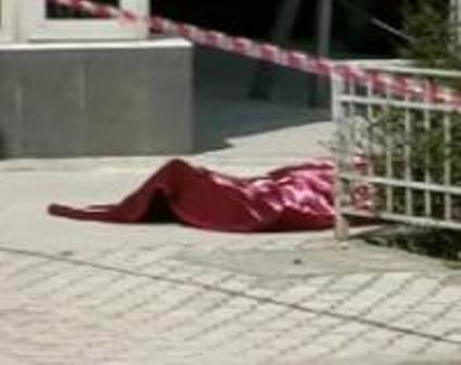 Vetëvritet 54 vjeçari, hidhet nga kati i pestë