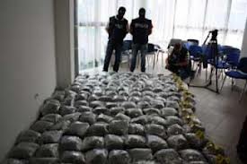 Durrës, Kapen 56,5 kg drogë, arrestohet autori, në kërkim 2 të tjerë