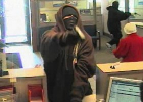 Shqiptari rrezikon 20 vjet burg për grabitje bankash