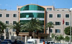 Durrës, arrestohen kontrollorët, kaluan persona të ndaluar në Shengen