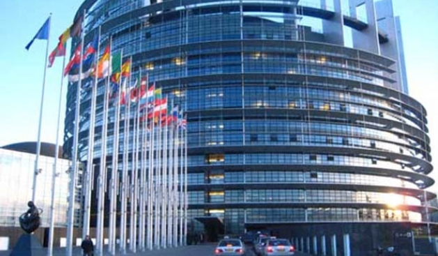 PE miraton rezolutën për Kosovën, kërkon njohjen e saj