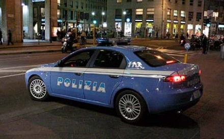 Shqiptarja me të dashurin gjendet lakuriq e vdekur në makinë