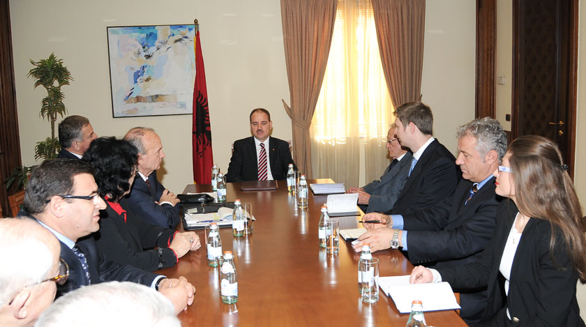 Nishani, ish të përndjekurve: Miratim sa më parë i ligjit të lustracionit