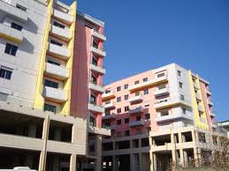 Qeveria: Të legalizohen shtesat informale në pallate