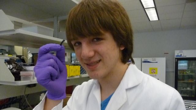 Gjeniu 16 vjeçar krijon test për kancerin e pankreasit