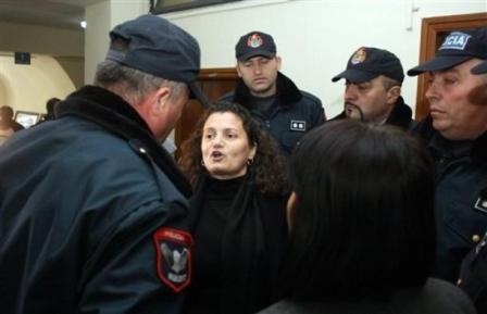 Familjarët e viktimave, letër Llallës: Rihapni dosjen për Fatmir Mediun