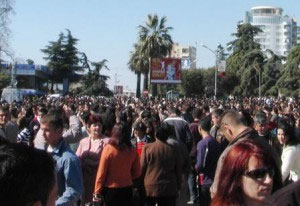 Dita e Verës, nisin festimet