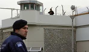 Greqi, shqiptari arratiset nga paraburgimi, sharroi hekurat