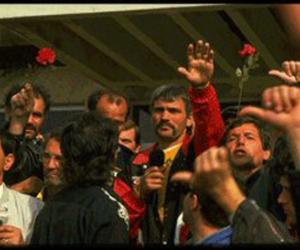 “Komiteti rebelëve të Sarandës, nuk na lejonte të merrnim trupin e vëllait të djegur, e quanin tradhëtar”