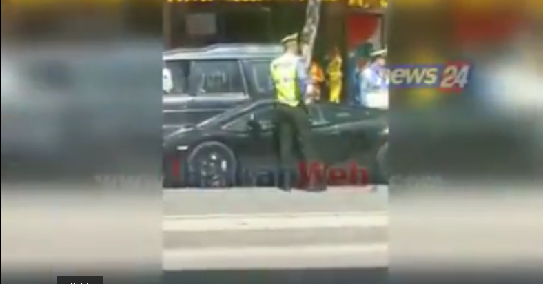 Shoferi i “Lamborghinit” përplaset me policët për gjobën