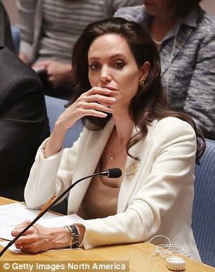 Kritika të ashpra vijnë nga Angelina Jolie