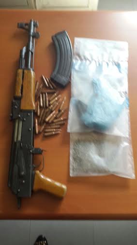 Durrës, arrestohen dy trafikantë armësh